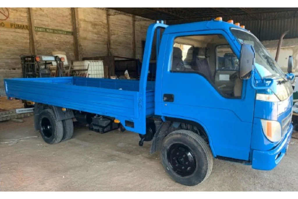 CAMIÓN CAJA FIJA 4500KG en alquiler en San Carlos y Maldonado – HDS