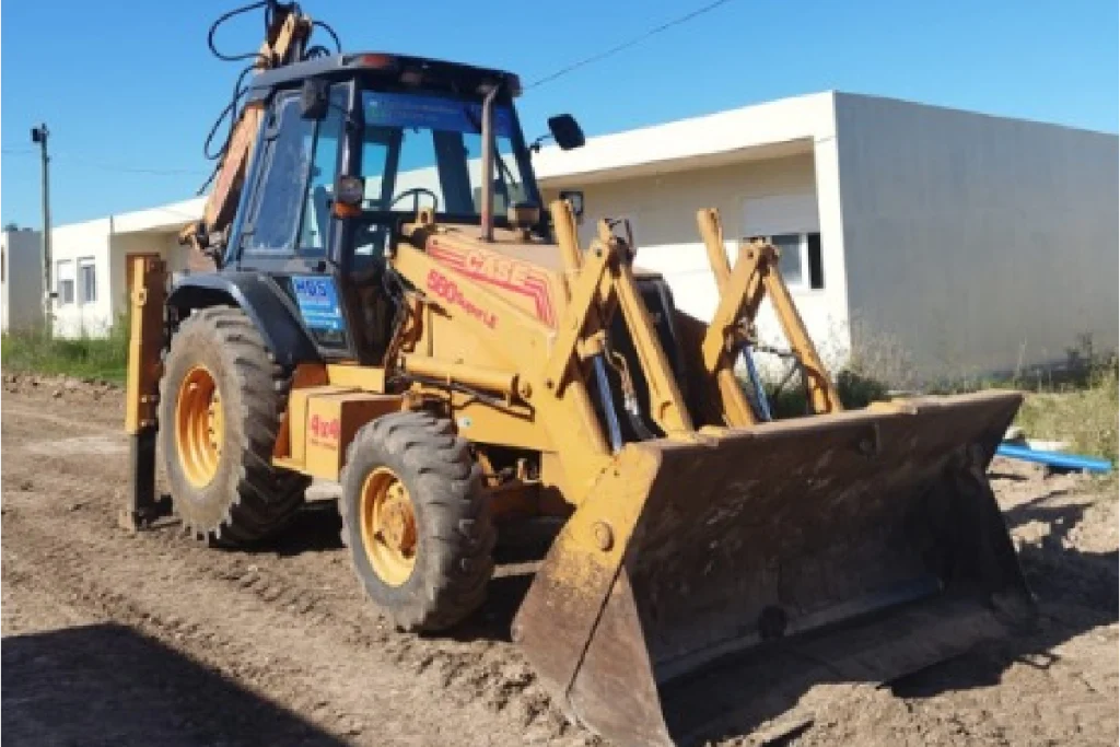 RETROEXCAVADORA en alquiler en San Carlos y Maldonado – HDS